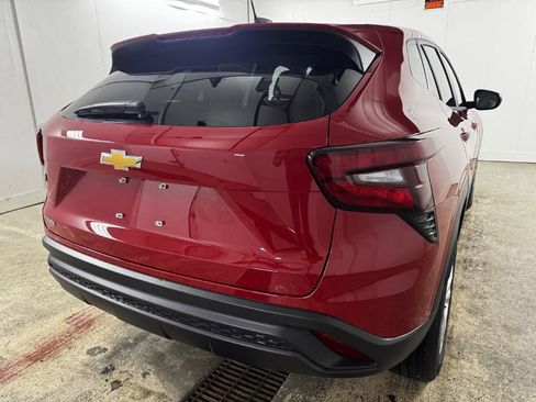 New 2026 Chevrolet Trax LS image 9