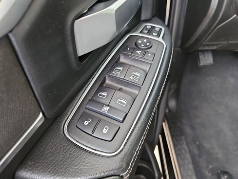 Used 2024 RAM 2500 Big Horn w/ Night Edition image 13