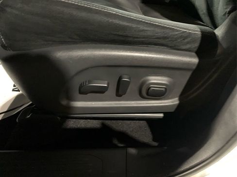 Used 2018 Nissan Murano SV w/ Cargo Package image 17