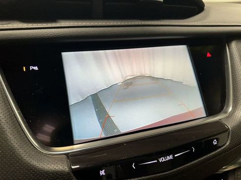 Used 2018 Cadillac XT5 Luxury w/ Driver Awareness Package AWD/4WD image 12