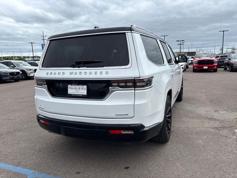 Used 2023 Jeep Grand Wagoneer Series II AWD/4WD image 5
