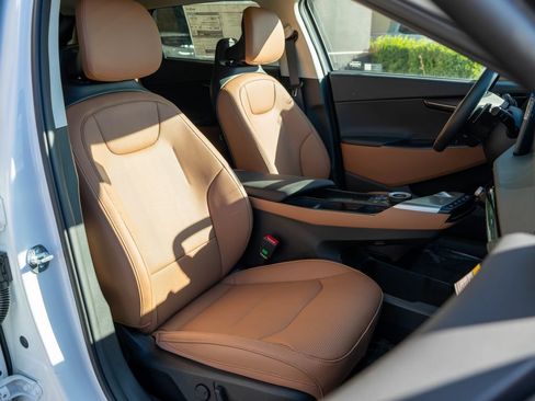 New 2026 Kia EV6 Wind AWD/4WD image 9