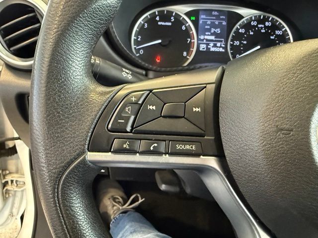 Used 2020 Nissan Versa S FWD image 20