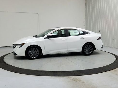 New 2026 Nissan Sentra SL w/ Floor Mat Package FWD image 4