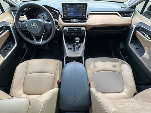 Used 2021 Toyota RAV4 XLE Premium FWD image 14