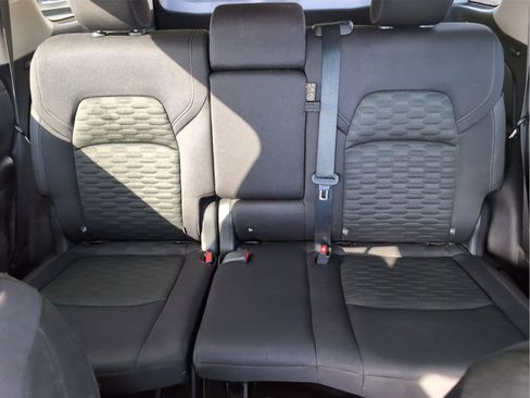 Used 2022 Nissan Pathfinder S image 26