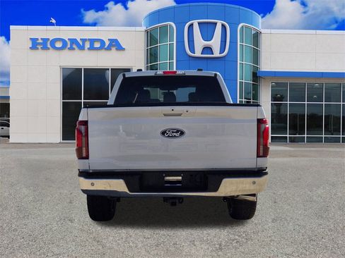 Used 2025 Ford F150 Lariat w/ FX4 Off-Road Package image 4