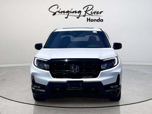 Used 2025 Honda Ridgeline Black Edition image 2