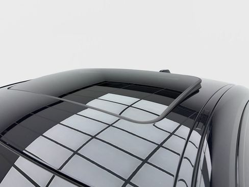 Used 2025 BMW M440i Coupe w/ Premium Package image 12