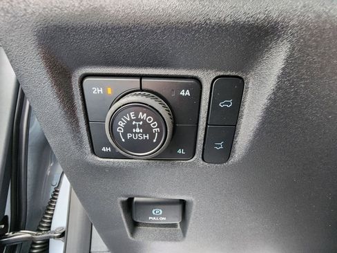 New 2026 Ford Expedition Tremor image 33