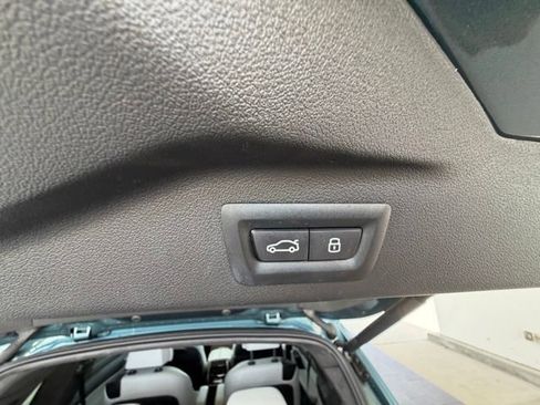 Used 2025 BMW X7 xDrive40i w/ Premium Package AWD/4WD image 30