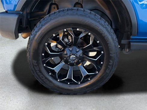 Used 2022 Ford Bronco 4-Door AWD/4WD image 40