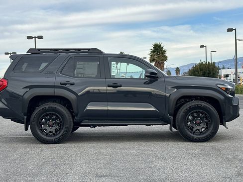 New 2025 Toyota 4Runner TRD Off-Road Premium image 3
