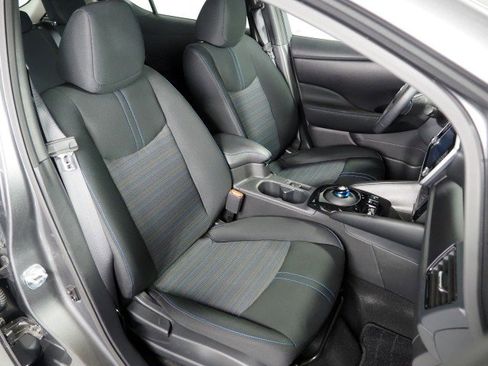 Used 2024 Nissan Leaf SV Plus image 2