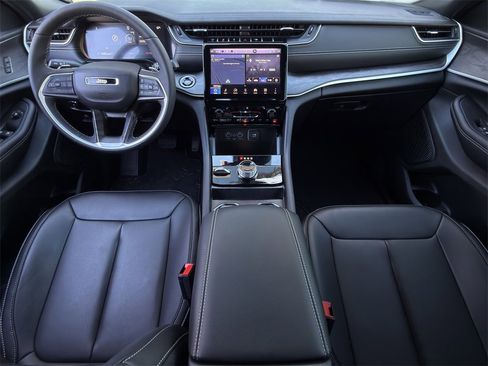 New 2025 Jeep Grand Cherokee L Limited w/ Trailer Tow Package image 10