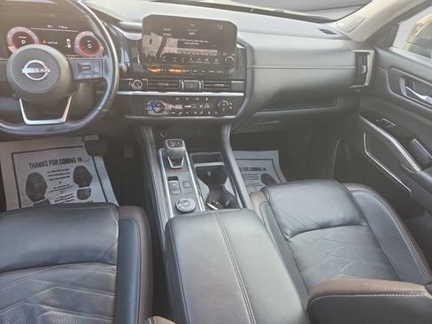Used 2023 Nissan Pathfinder Platinum AWD/4WD image 39