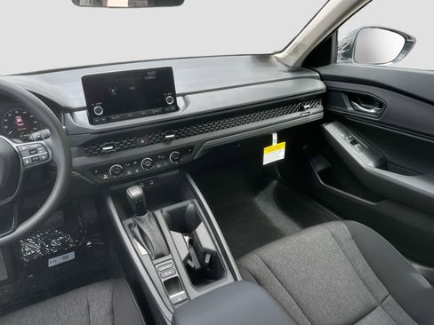 New 2025 Honda Accord SE image 17