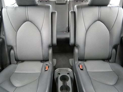 Used 2024 Toyota Grand Highlander XLE image 13