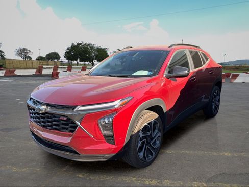 Used 2024 Chevrolet Trax RS FWD image 5