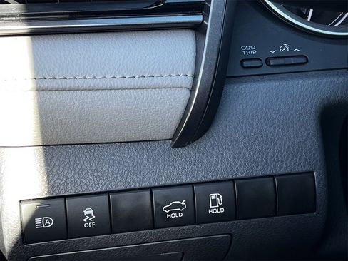 Used 2023 Toyota Camry LE image 19