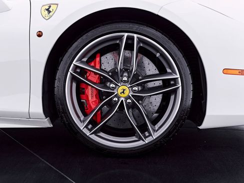 Used 2019 Ferrari 488 Spider RWD image 44