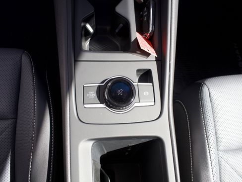 New 2026 Volkswagen Tiguan SE AWD/4WD image 23