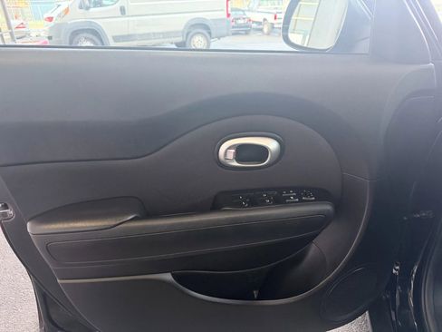 Used 2014 Kia Soul + w/ UVO w/Eservices Package image 12