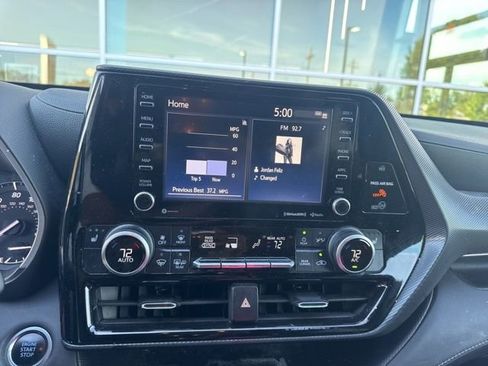Used 2021 Toyota Highlander XSE image 20