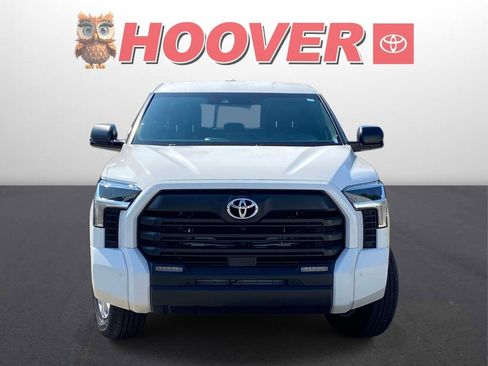 Used 2025 Toyota Tundra SR5 w/ SR5 Premium Package AWD/4WD image 6