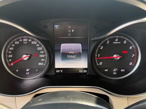 Used 2017 Mercedes-Benz GLC 300 4MATIC image 34