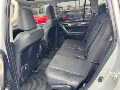 Used 2019 Lexus GX 460 AWD/4WD image 15