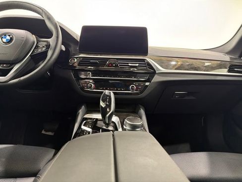 Certified 2023 BMW 530i xDrive w/ Convenience Package AWD/4WD image 35