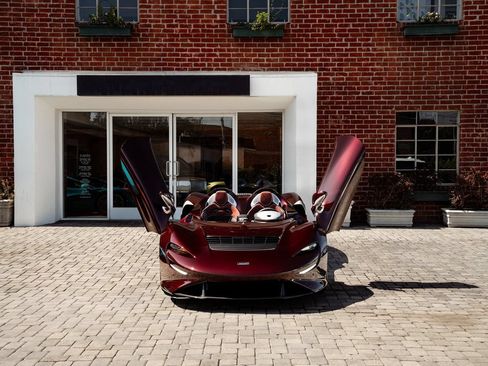 Used 2021 McLaren Elva RWD image 2