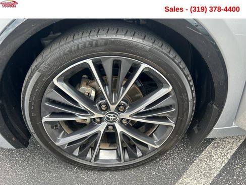 Certified 2024 Toyota Prius XLE FWD image 23