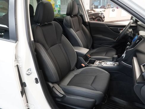 Used 2023 Subaru Forester Premium AWD/4WD image 27
