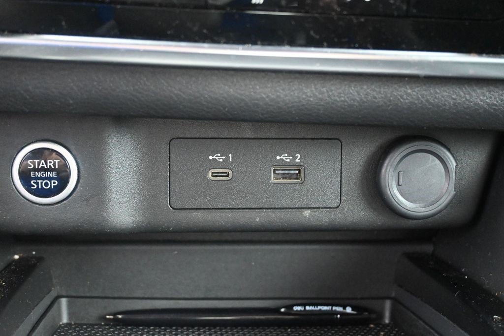 Used 2023 Nissan Rogue S AWD/4WD image 27