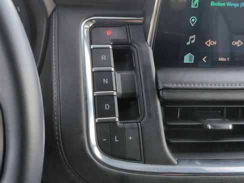 Used 2024 Chevrolet Tahoe LT RWD image 27