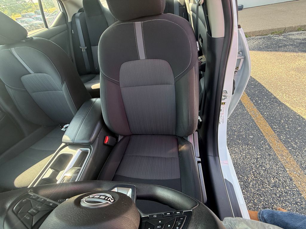 Used 2025 Nissan Sentra SV FWD image 23