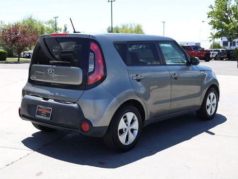 Used 2016 Kia Soul FWD image 6