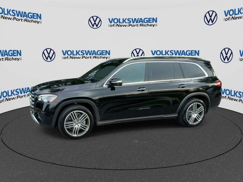 Used 2025 Mercedes-Benz GLS 450 4MATIC image 4