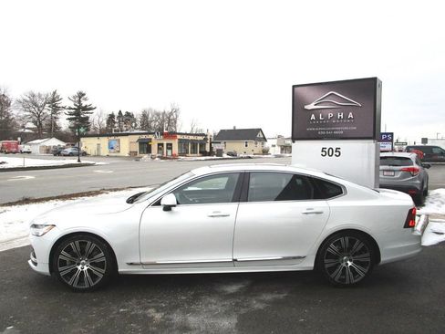 Used 2023 Volvo S90 B6 Plus w/ Protection Package Premier image 12