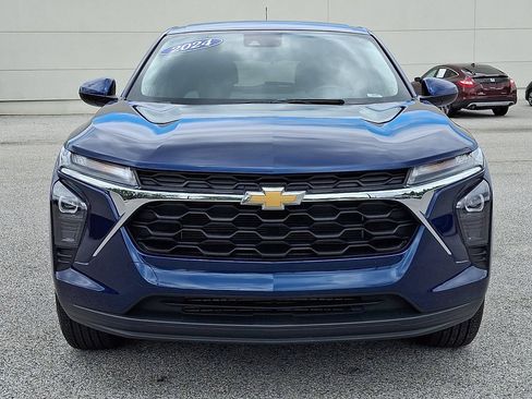 Used 2024 Chevrolet Trax LS w/ LS Convenience Package FWD image 5
