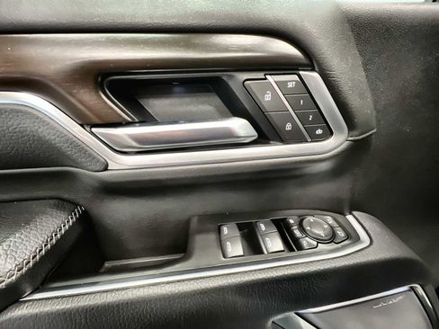 Used 2025 GMC Sierra 3500 Denali w/ Denali Reserve Package image 16