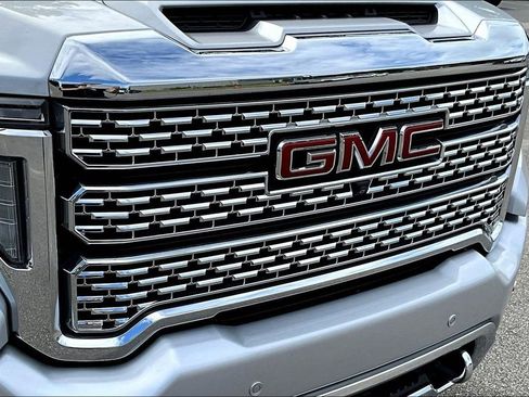 Used 2020 GMC Sierra 2500 Denali w/ Denali Ultimate Package AWD/4WD image 36
