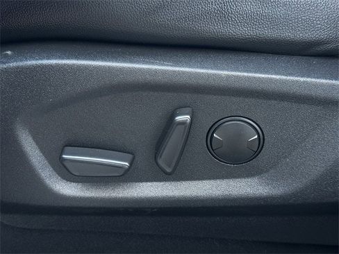 Used 2024 Ford Edge Titanium image 27