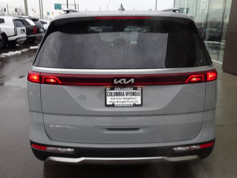 Used 2023 Kia Carnival SX image 4