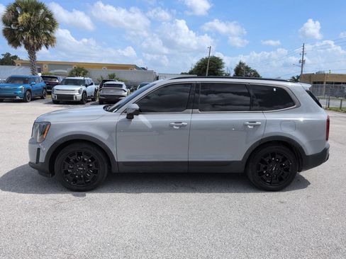Used 2022 Kia Telluride SX w/ SX Prestige Package AWD/4WD image 7