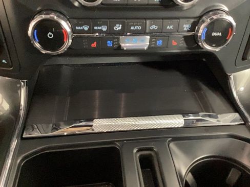 Used 2022 Ford F150 Lariat image 29