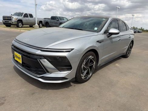 Used 2025 Hyundai Sonata SEL image 3