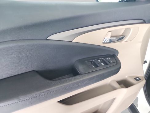 Used 2018 Honda Pilot EX image 16